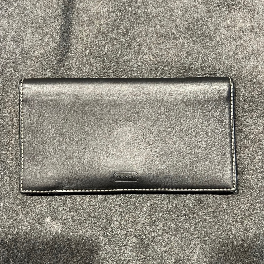 Coach check book